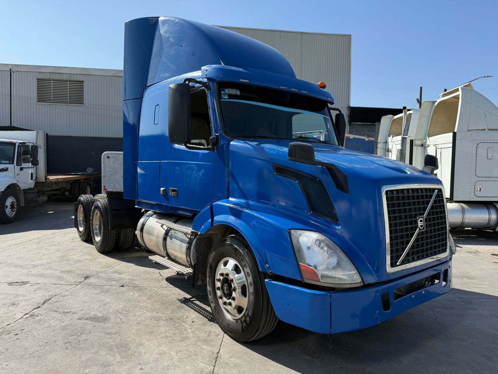 Volvo VNL  64T